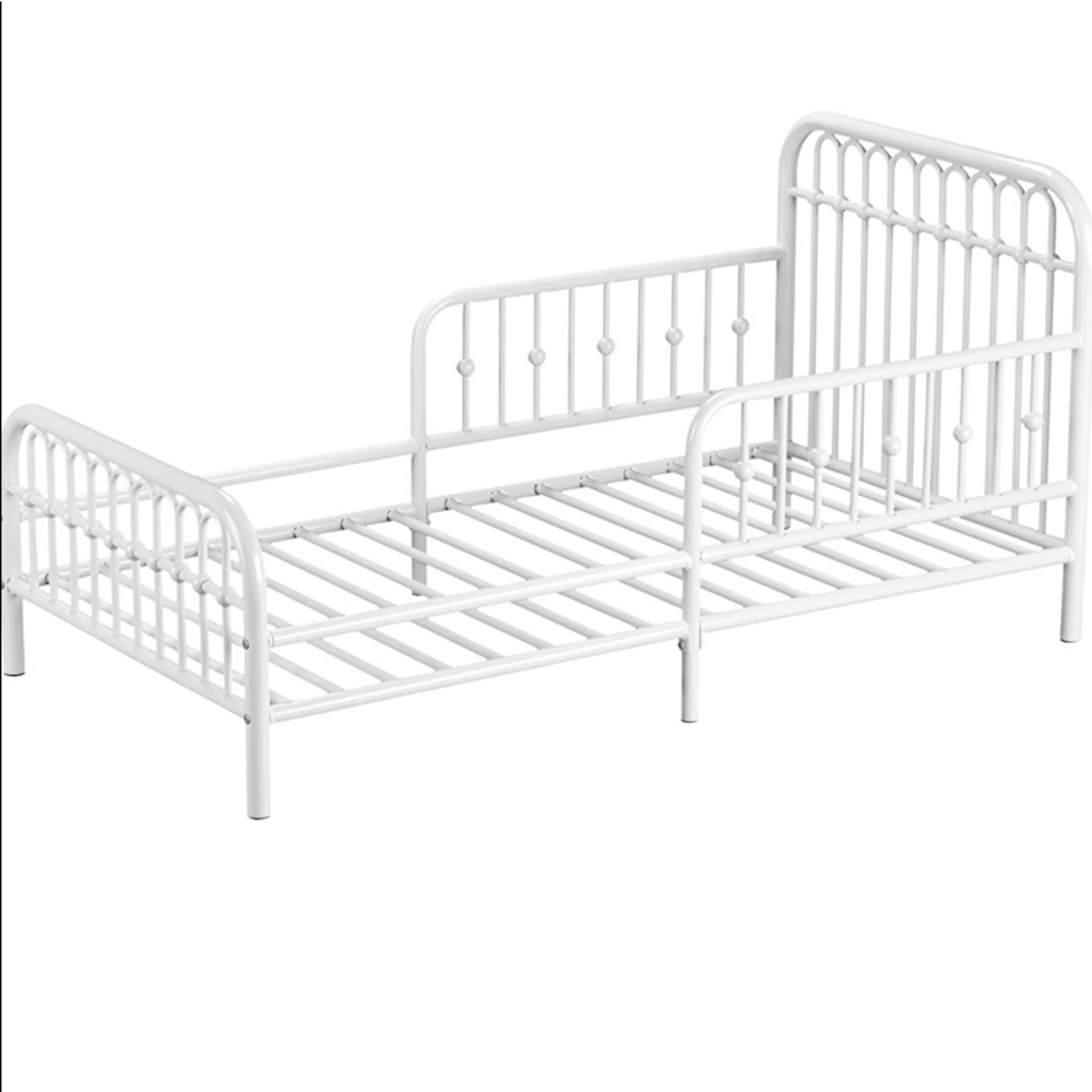 Little Seeds Monarch Hill Ivy Metal Toddler Bed